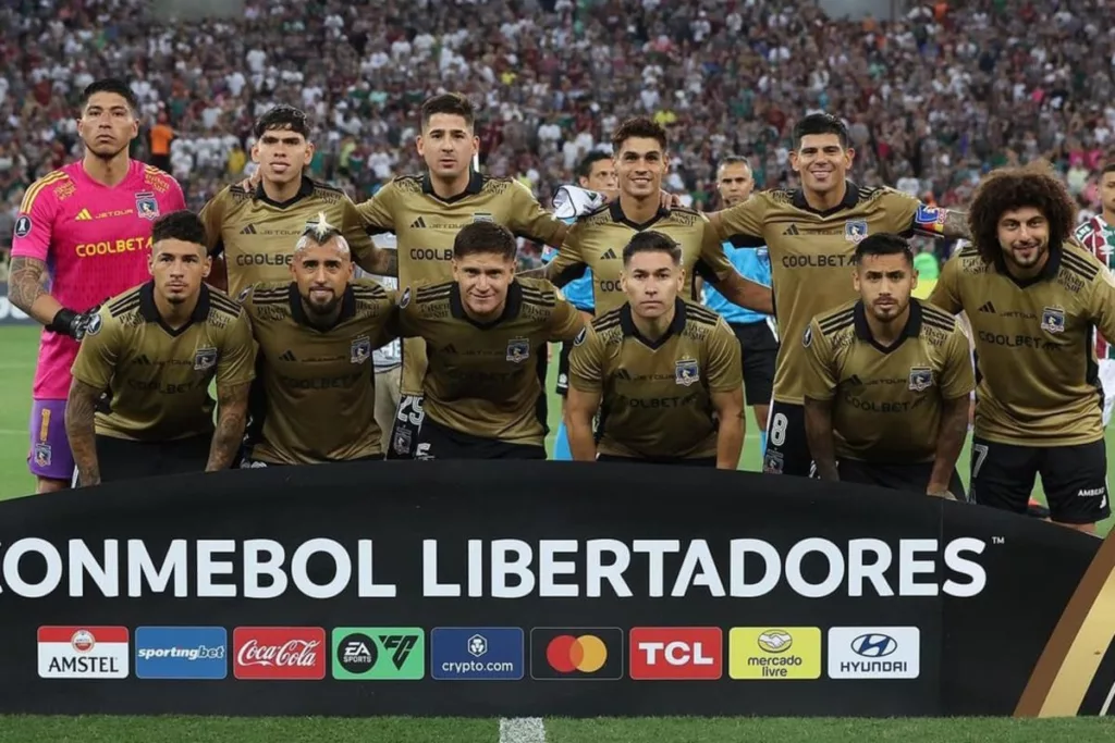 Formación de Colo-Colo en el partido contra Fluminense.