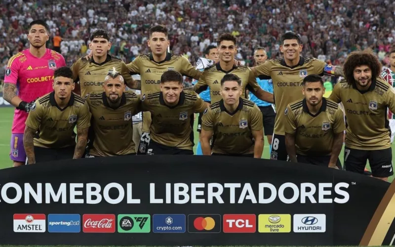 Formación de Colo-Colo en el partido contra Fluminense.