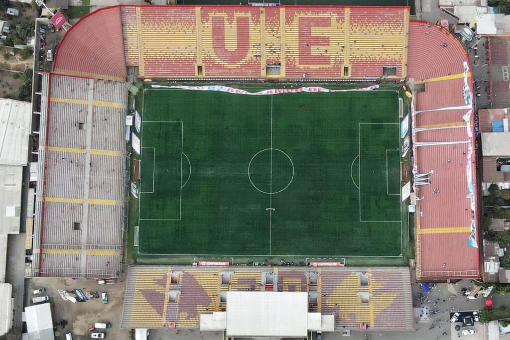 Toma aérea del Estadio Santa Laura