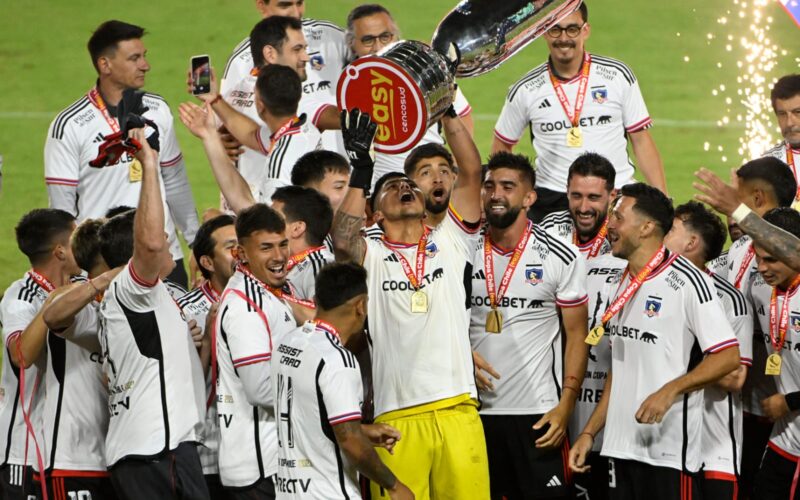 Colo-Colo celebrando la obtención de la Copa Chile 2023