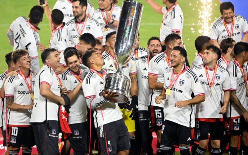Colo-Colo celebrando la obtención de la Copa Chile 2023