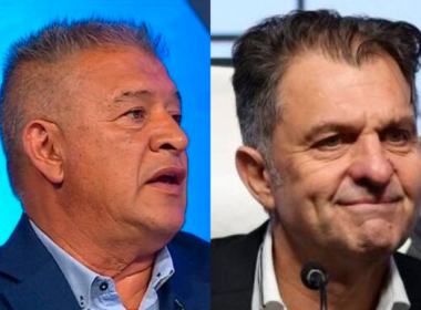 Primer plano al rostro de Claudio Borghi (izquierda) y Aníbal Mosa (derecha), actual comentarista deportivo y presidente de Blanco y Negro durante la temporada 2024, respectivamente.