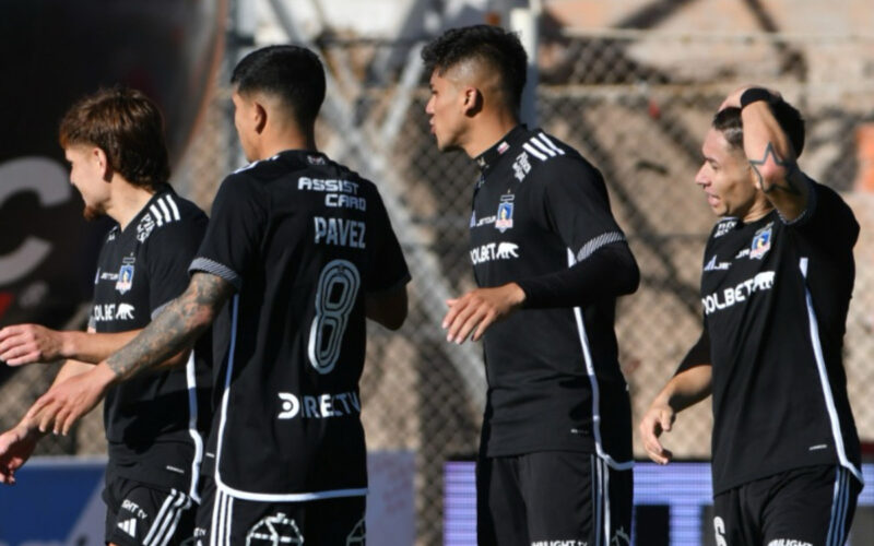 Jugadores de Colo-Colo en el partido frente a Cobresal