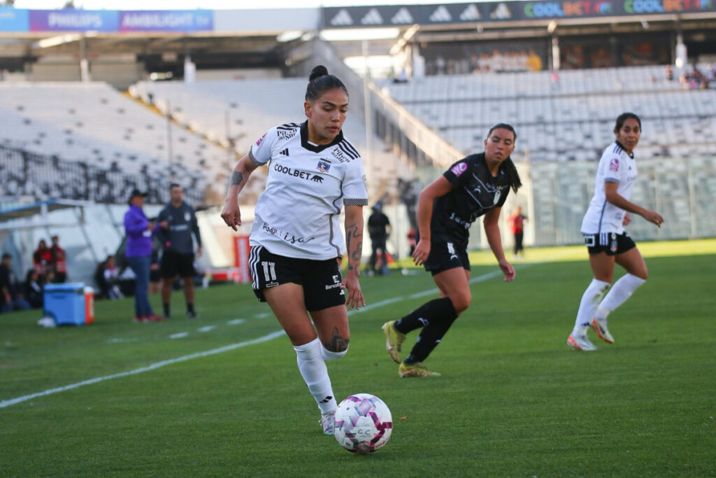 La jugadora Michelle Olivares Acevedo en el encuentro de Colo-Colo frente a Santiago Morning