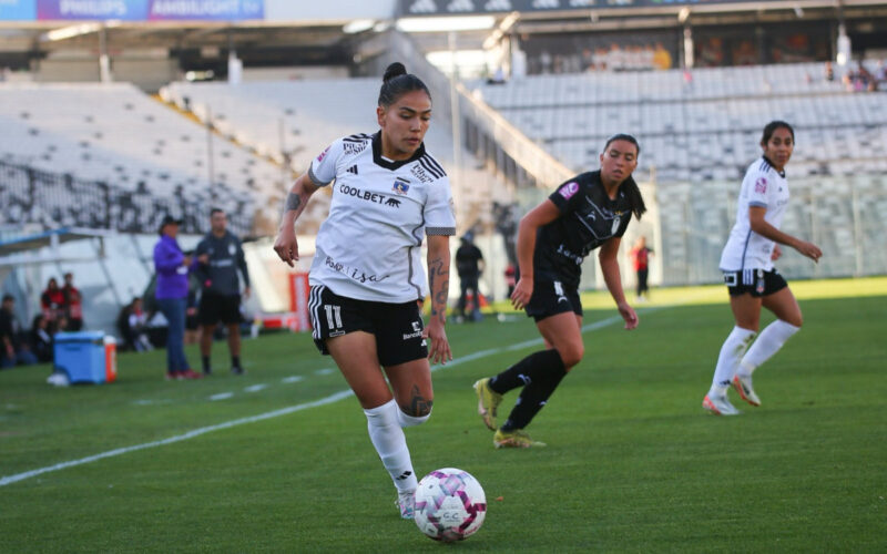 La jugadora Michelle Olivares Acevedo en el encuentro de Colo-Colo frente a Santiago Morning