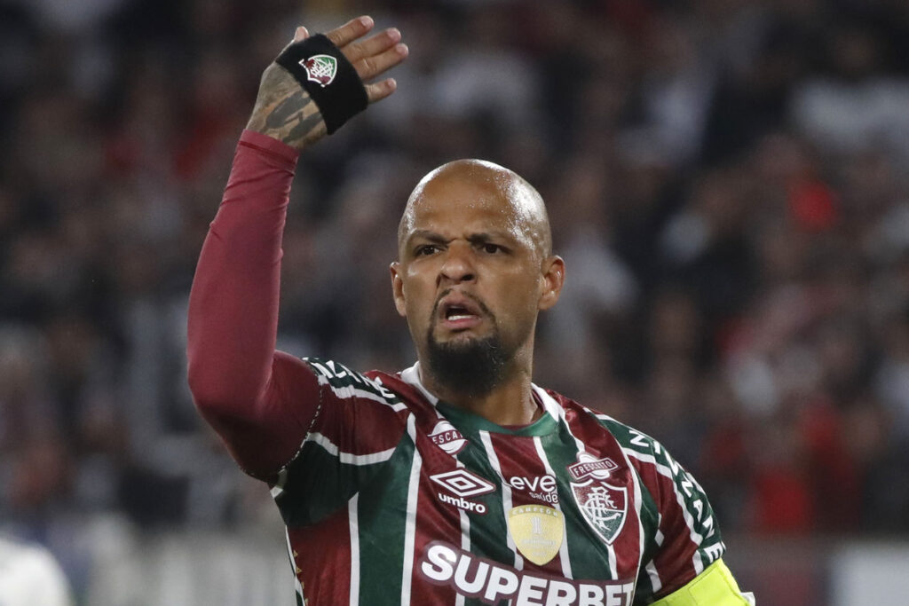 Primer plano de Felipe Melo con la camiseta de Fluminense.