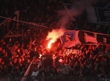 Hinchada de Colo-Colo en el Estadio Monumental