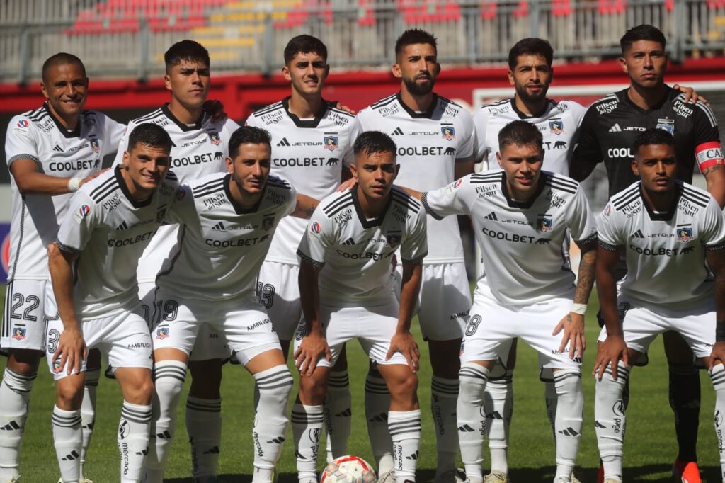 Formación titular de Colo-Colo frente a Ñublense.