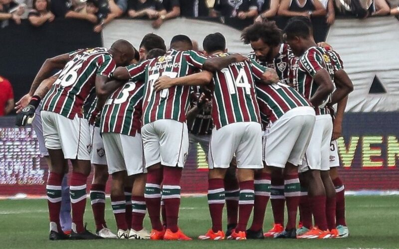 Plantel de Fluminense reunido antes de un partido.