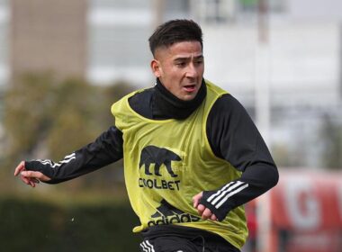 Primer plano a Guillermo Paiva durante un entrenamiento de Colo-Colo en el Estadio Monumental