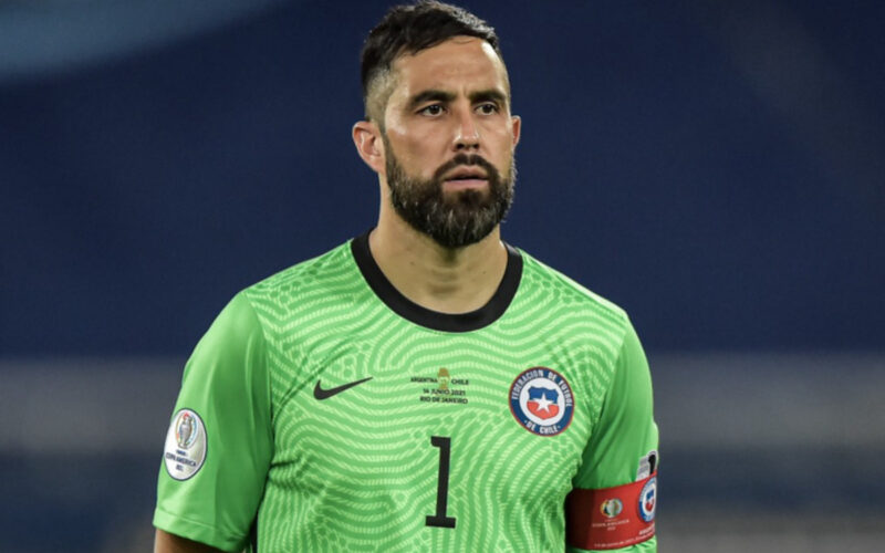 Primer plano al capitán de la Selección Chilena, Claudio Bravo