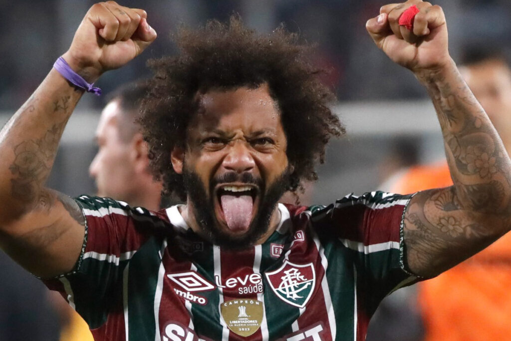 Marcelo celebrando la victoria de Fluminense por Copa Libertadores