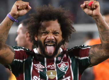 Marcelo celebrando la victoria de Fluminense por Copa Libertadores