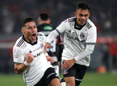 Oscar Opazo y Vicente Pizarro celebrando el gol frente a Palestino