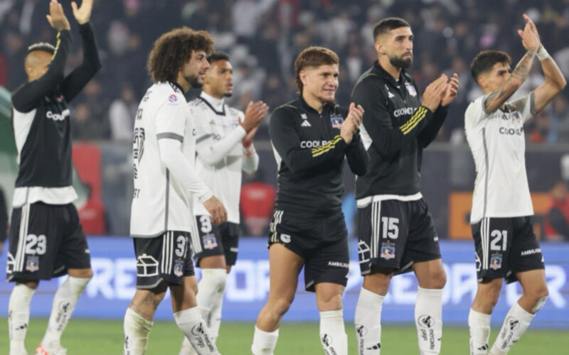 Jugadores de Colo-Colo tras el triunfo sobre PAlestino