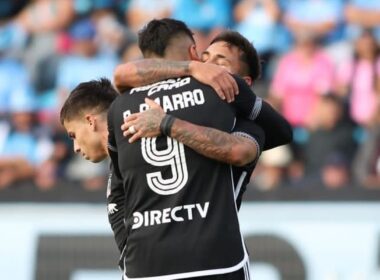 Colo-Colo celebrando un gol ante Deportes Iquique