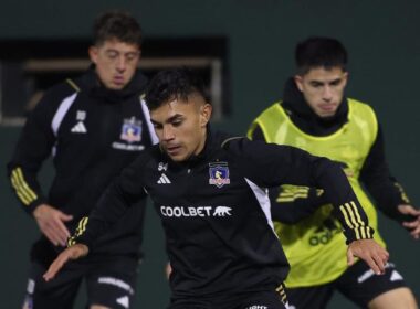 Colo-Colo entrenando en Paraguay