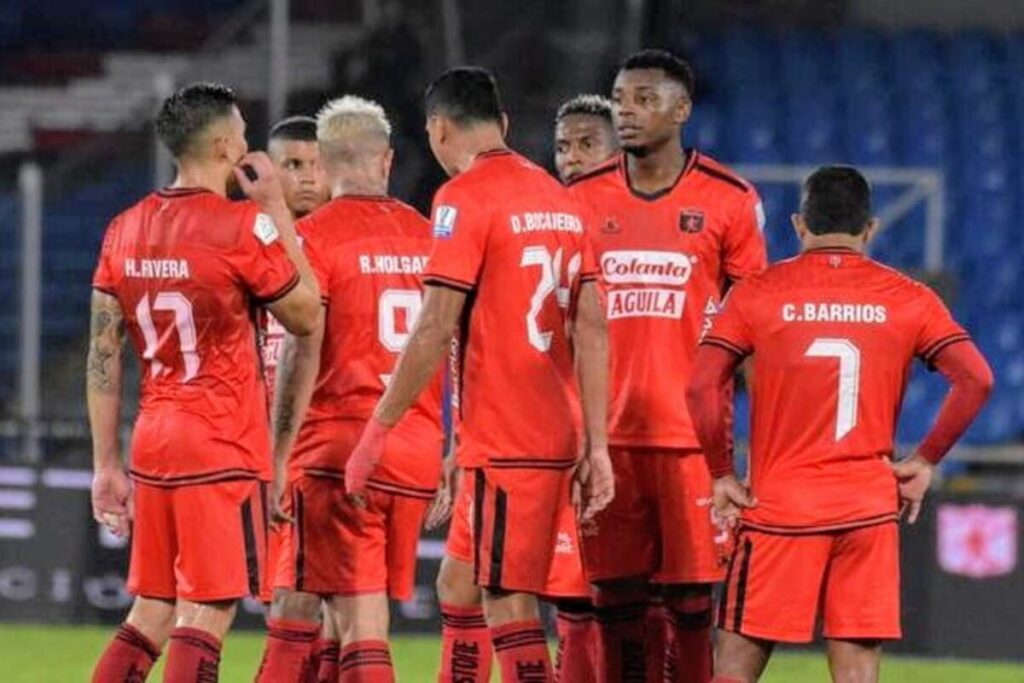 América de Cali celebrando un gol