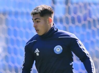 Jordhy Thompson entrenando con Orenburg