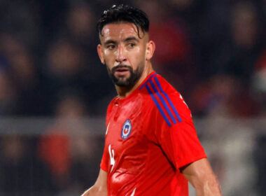 El jugador de la Selección Chilena, Mauricio Isla, en el partido amistoso frente a Paraguay.
