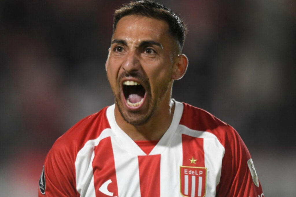 El delantero de Estudiantes de La Plata, Javier Correa, celebrando un gol