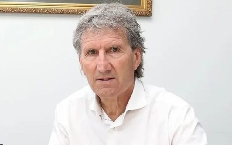 Daniel Morón en una sala de conferencia de Colo-Colo.