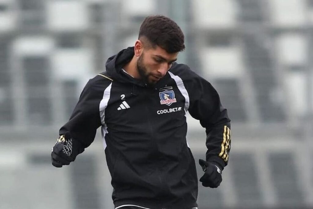 Jeyson Rojas durante un entrenamiento de Colo-Colo en el Estadio Monumental.