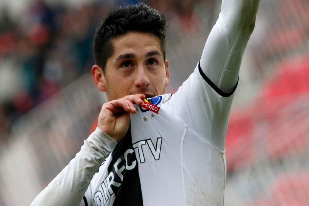 Juan Delgado con la camiseta de Colo-Colo