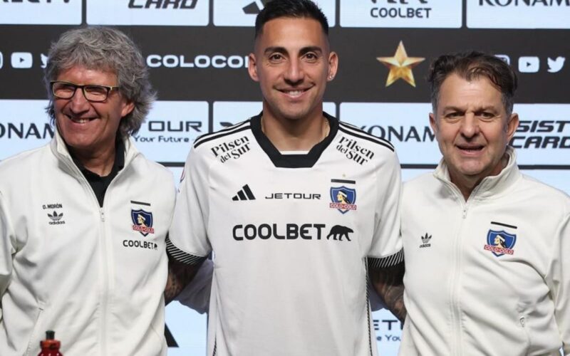 Daniel Morón y Aníbal Mosa durante la presentación de Javier Correa