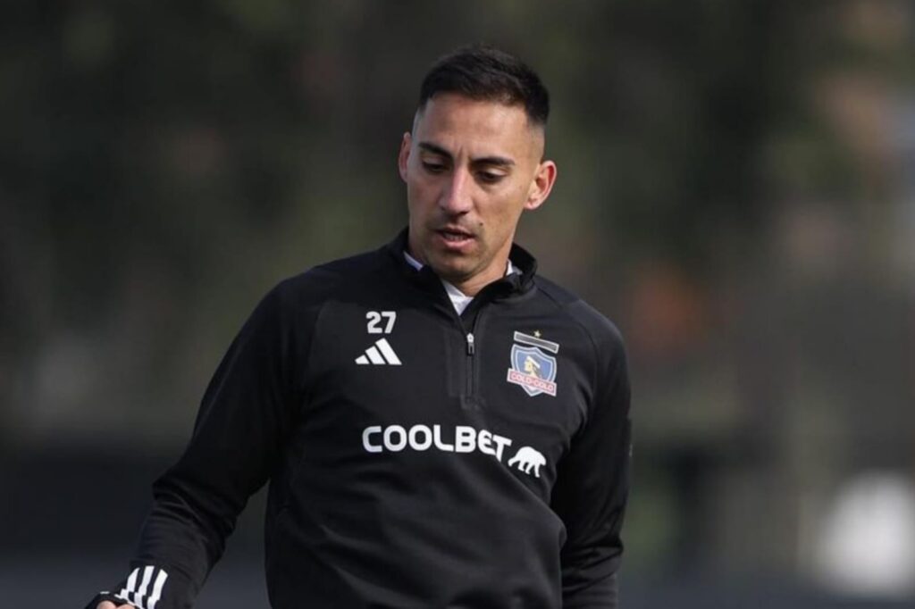 Javier Correa durante un entrenamiento con Colo-Colo.