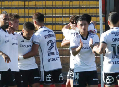 Jugadores de Colo-Colo en el partido frente a Unión Española