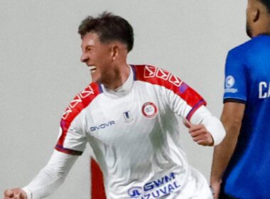 Pablo Parra celebrando su primer gol con Unión la Calera.