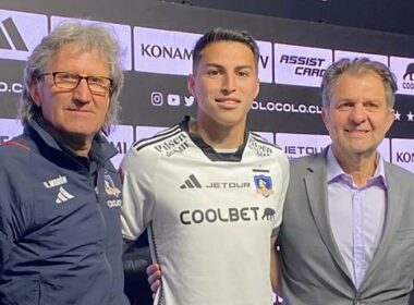 Presentación de Jonathan Villagra como refuerzo de Colo-Colo.