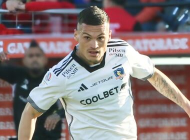 Primer plano a Lucas Cepeda durante el Superclásico en el Estadio Nacional.