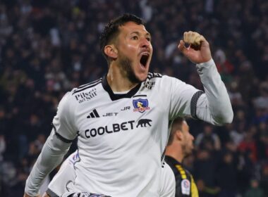 Ramiro González celebrando su gol con Colo-Colo frente a Coquimbo Unido.
