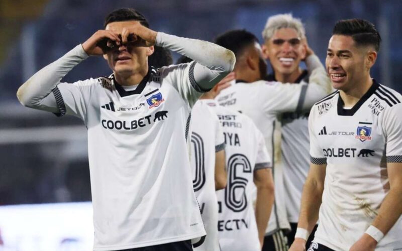 Lucas Cepeda celebrando un gol.