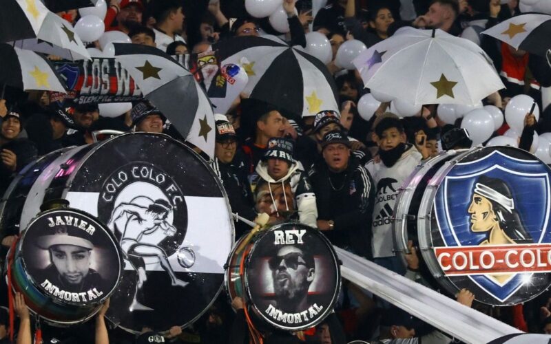 Garra Blanca en el Estadio Monumental.