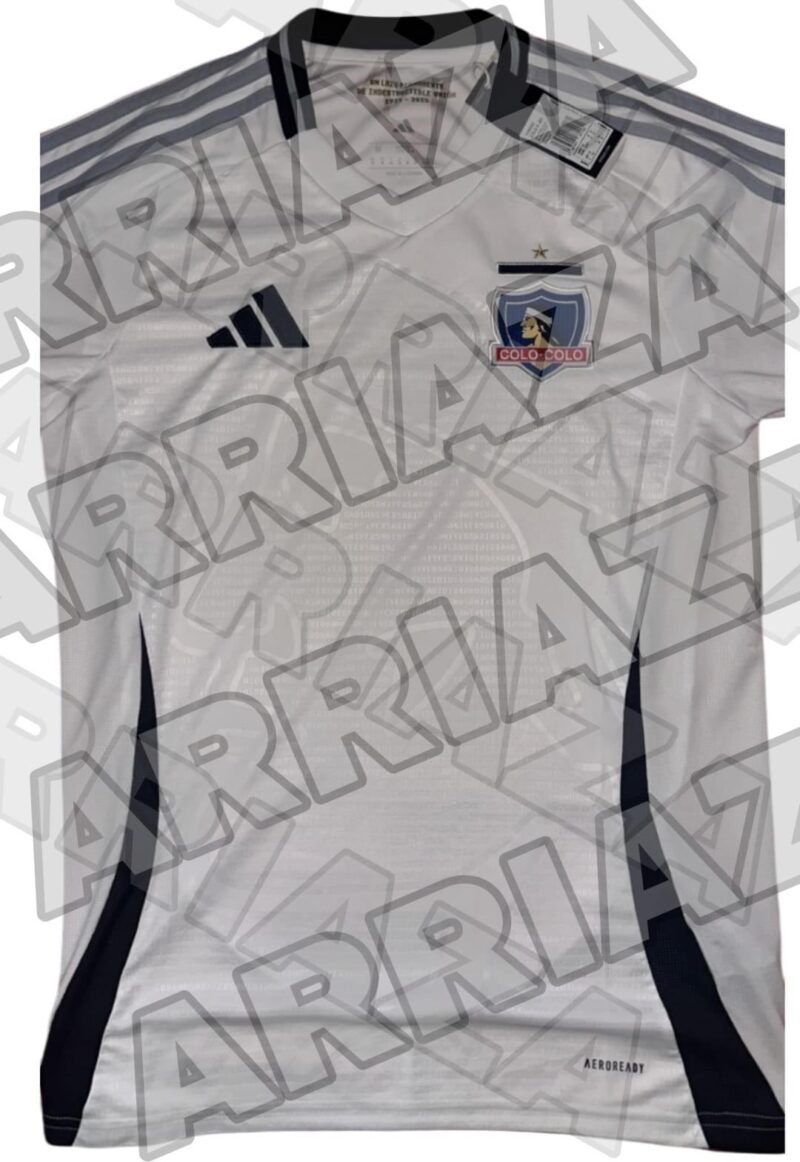 ¿Serán reales? Filtran fotos de las posibles camisetas de ColoColo