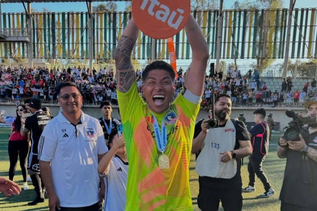 Brayan Cortés celebrando la obtención de la Estrella 34.
