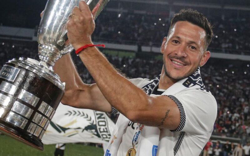 Ramiro González celebrando la obtención del título de Primera División.