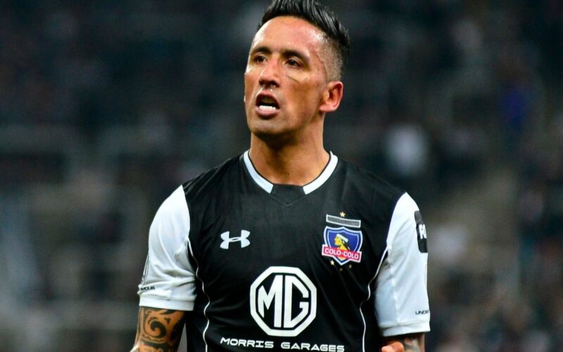 El ex delantero de Colo-Colo, Lucas Barrios.