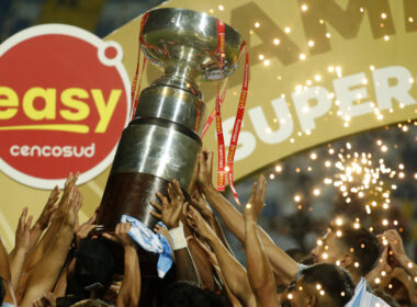 Trofeo de la Supercopa.