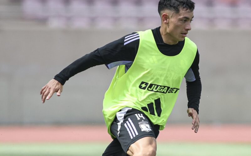 Cristián Zavala en un entrenamiento de Colo-Colo.
