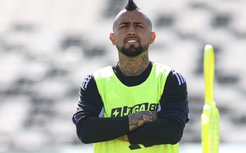 Arturo Vidal en un entrenamiento de Colo-Colo.