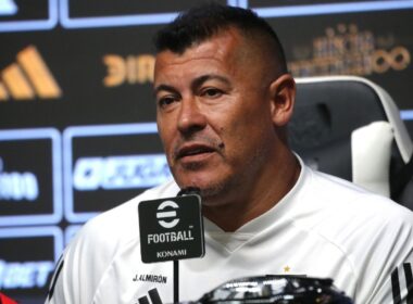 Jorge Almirón en conferencia de prensa.