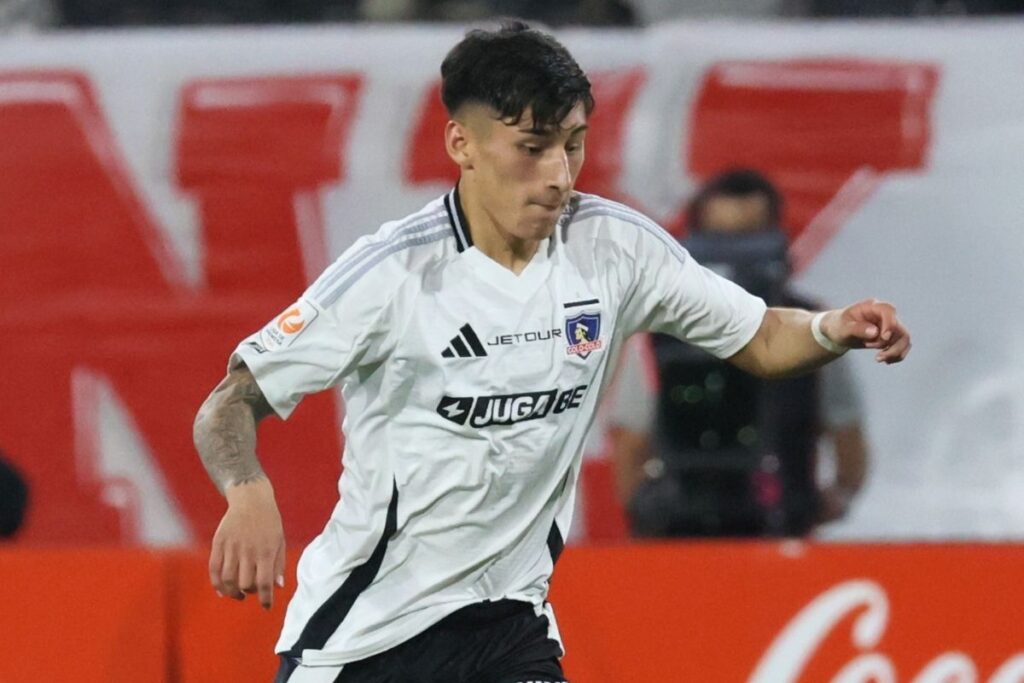 Francisco Marchant en Colo-Colo. Claudio Aquino defiende la formación.