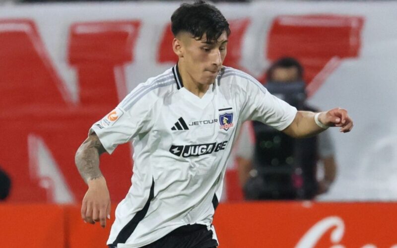 Francisco Marchant en Colo-Colo. Claudio Aquino defiende la formación.