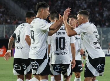 Celebración del gol de Salomón Rodríguez en el partido de Colo-Colo vs Unión San Felipe
