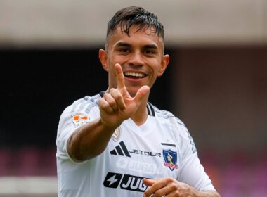 Vicente Pizarro celebrando su gol contra Deportes la Serena.