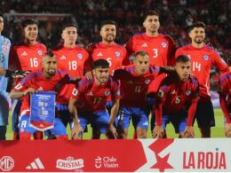 Hinchas elogian a jugadores de La Roja